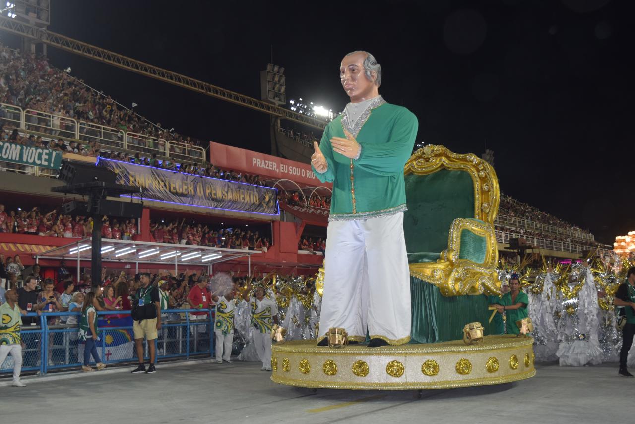 De volta ao Grupo Especial, Imperatriz faz um desfile impecável.