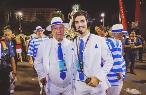 Gabriel David faz duras críticas à Liesa e a Perlingeiro.