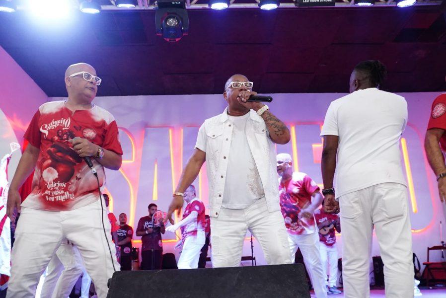 Moisés Santiago e parceiros são os campeões da disputa de samba do Salgueiro.