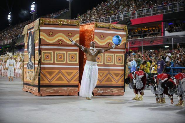 União da Ilha aposta na Técnica e faz desfile correto.