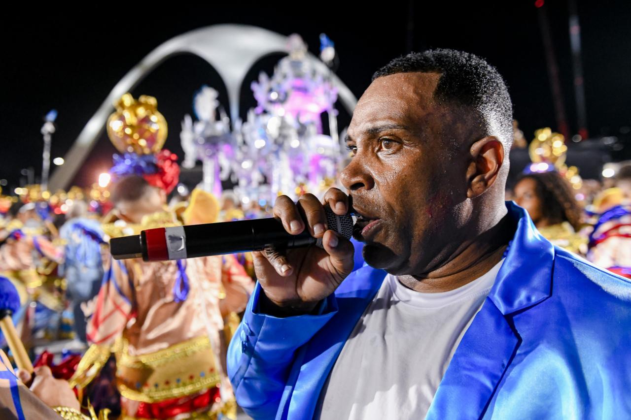 Intérprete Tinga inicia preparação para desfile da Vila Isabel no Carnaval 2025.