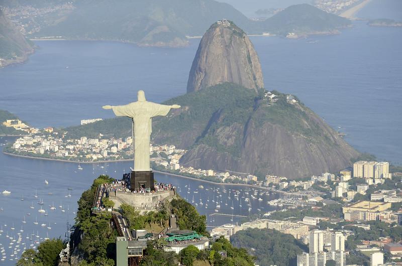 Rio de Janeiro é o destino número 1 para viagens de Natal e Ano Novo vindas dos EUA em 2025.