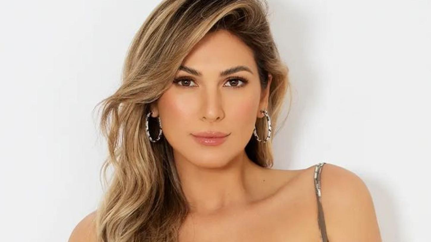 Salgueiro esclarece rumores sobre possível participação de Lívia Andrade no desfile.