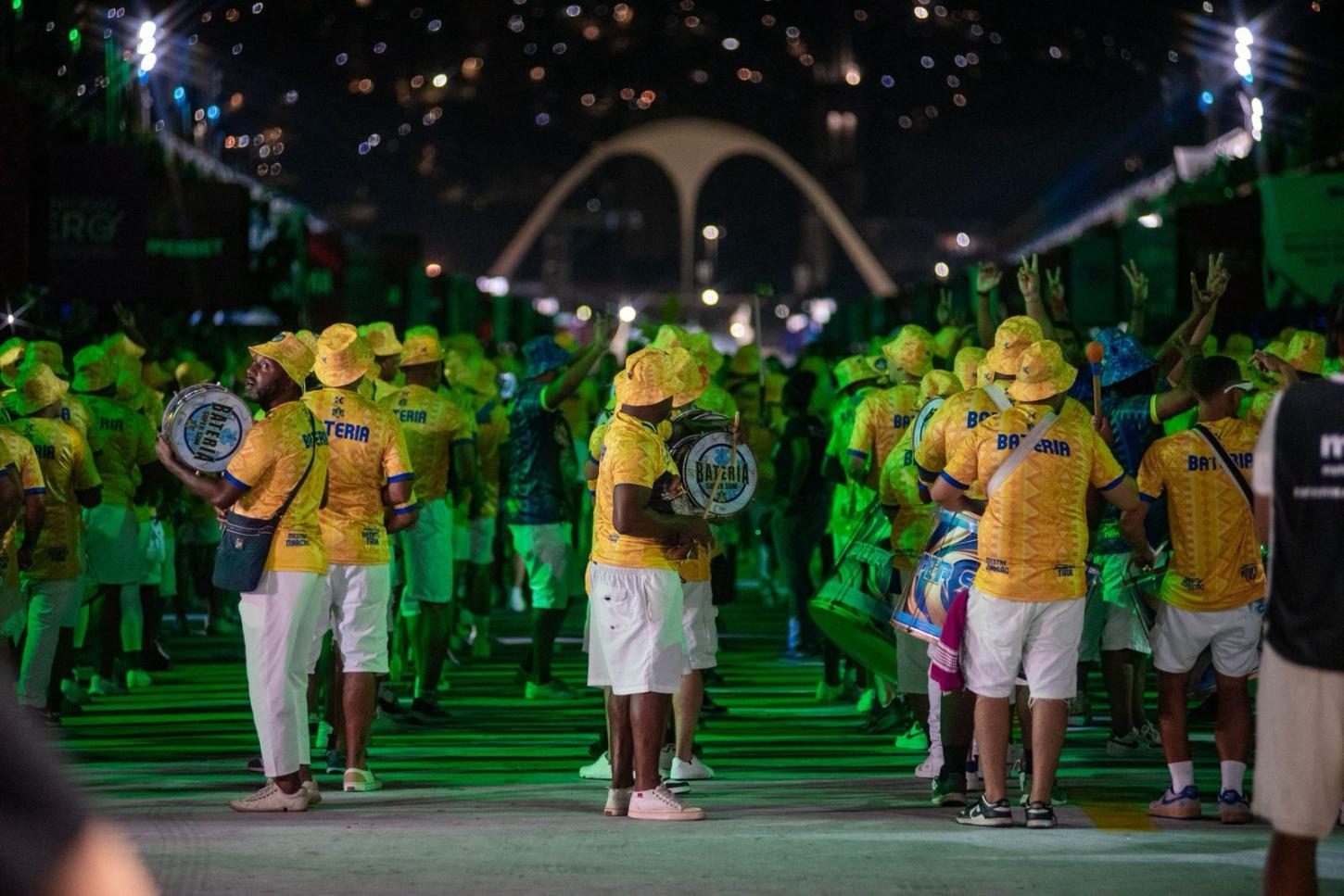 Escolas do grupo especial começam seus ensaios nesta sexta-feira (30).