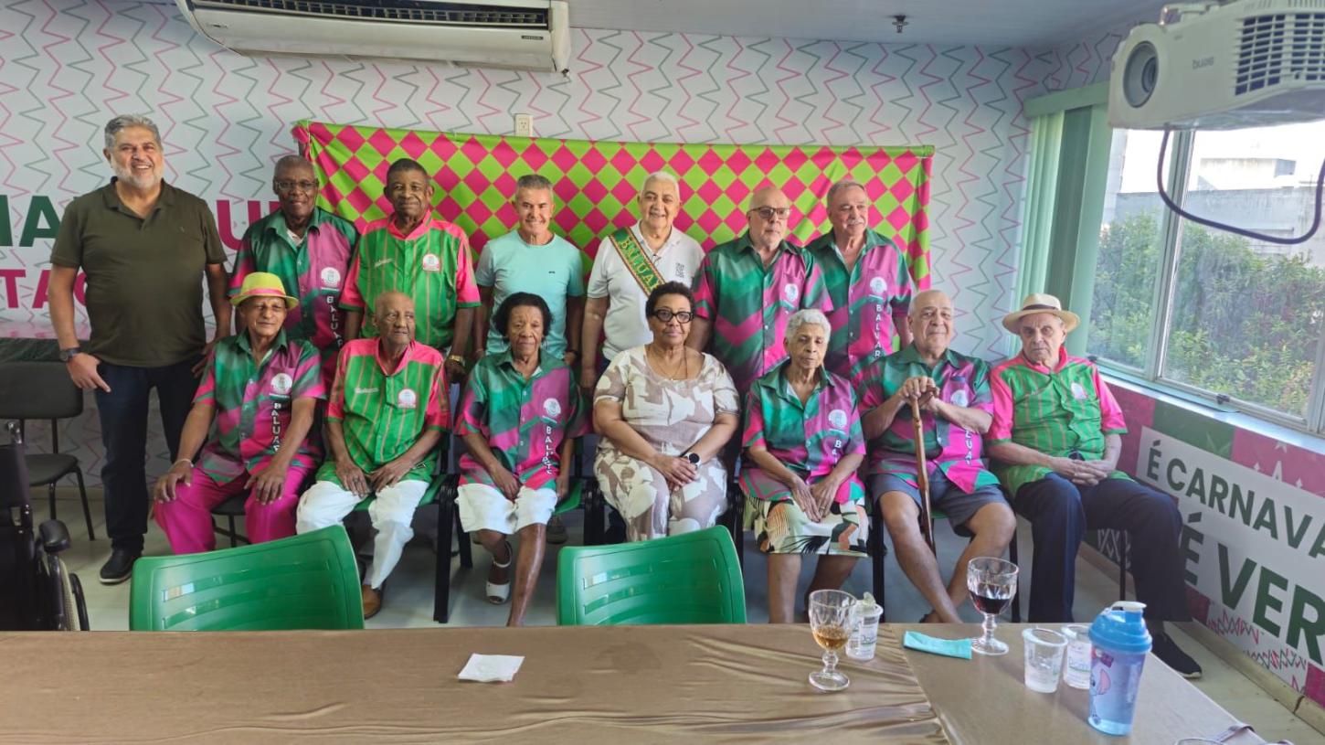 Conselho Superior da Mangueira elege ex-presidente Chiquinho como Baluarte da Escola.