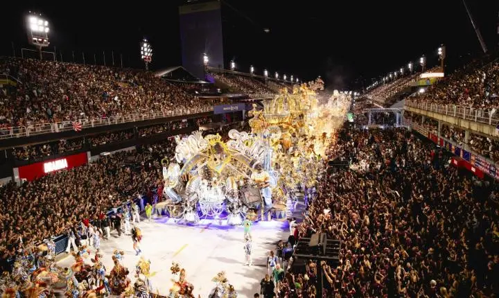 Venda de ingressos para o Rio Carnaval 2027 recomeça em agosto.